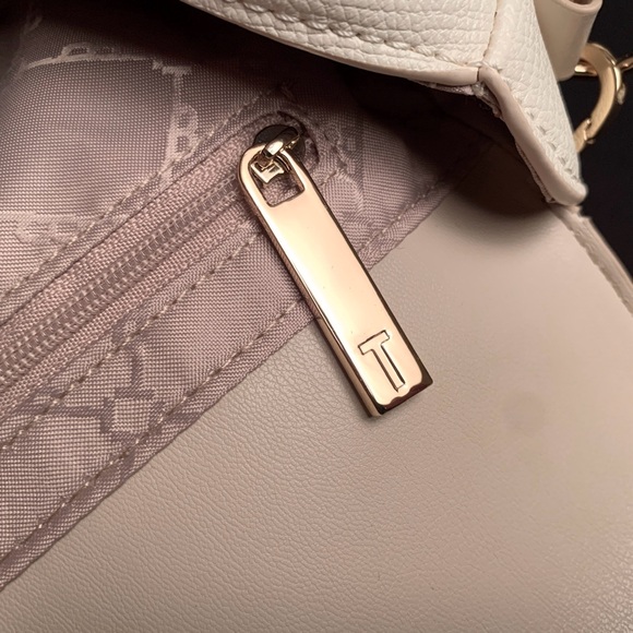 TED BAKER LONDON Rory Leather Shoulder Bag w/ Rose Rivet Strap NWT Ivory White - Picture 7 of 10